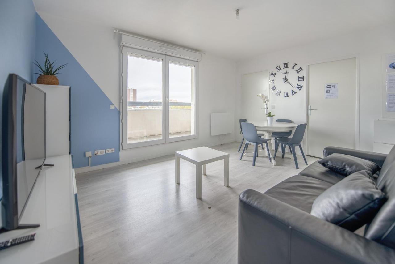 Bel Appartement De 2 Chambres A 40 Min De Paris Courcouronnes エクステリア 写真
